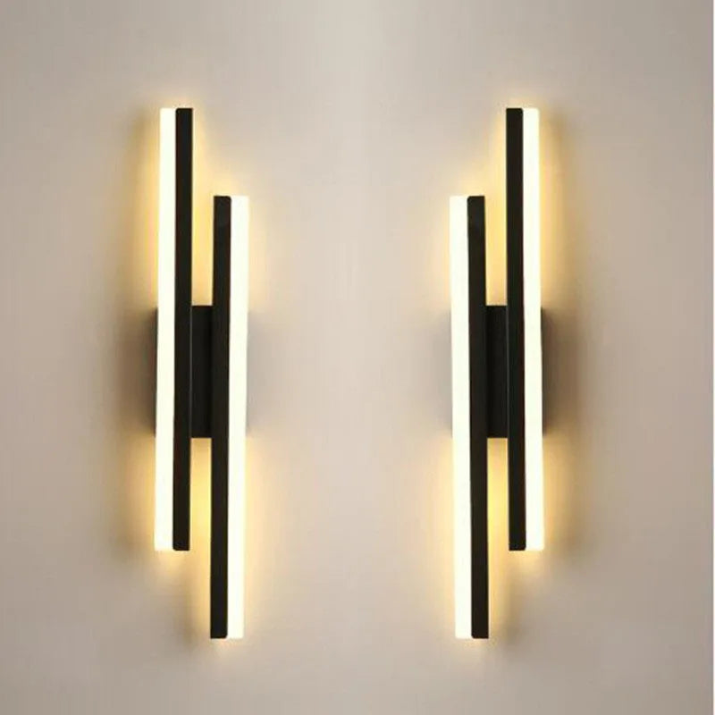 Suavis Vertical Wall Light