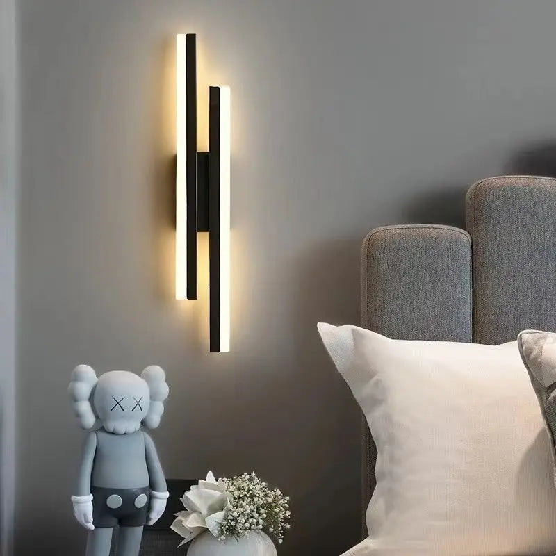 Suavis Vertical Wall Light